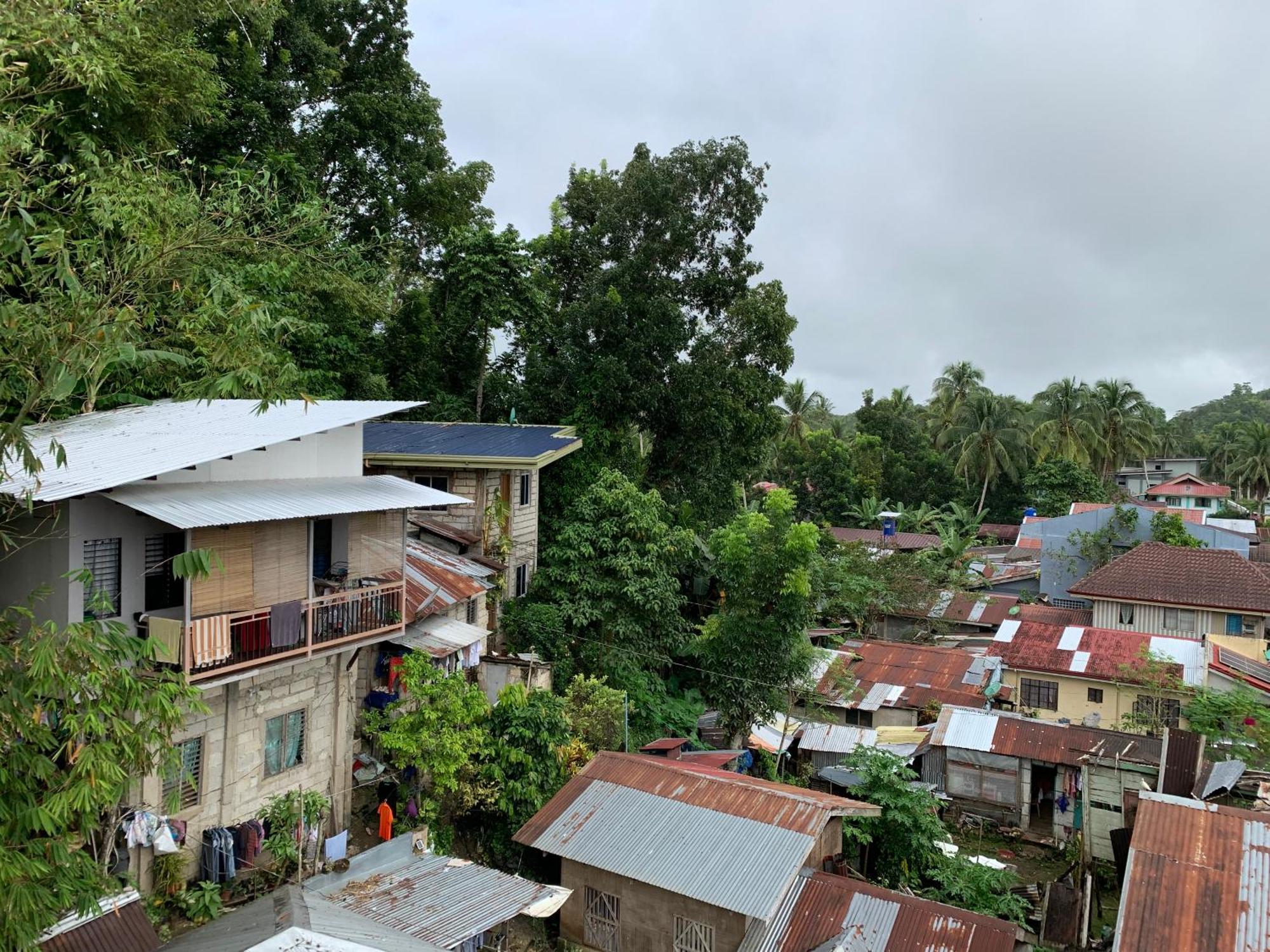 Zl Travelers Inn Batuan Exterior foto